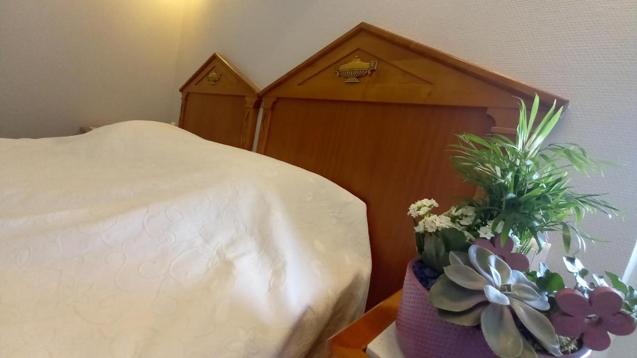 Logis Hotel & Restaurant Du Chemin Des Dames Corbeny 外观 照片