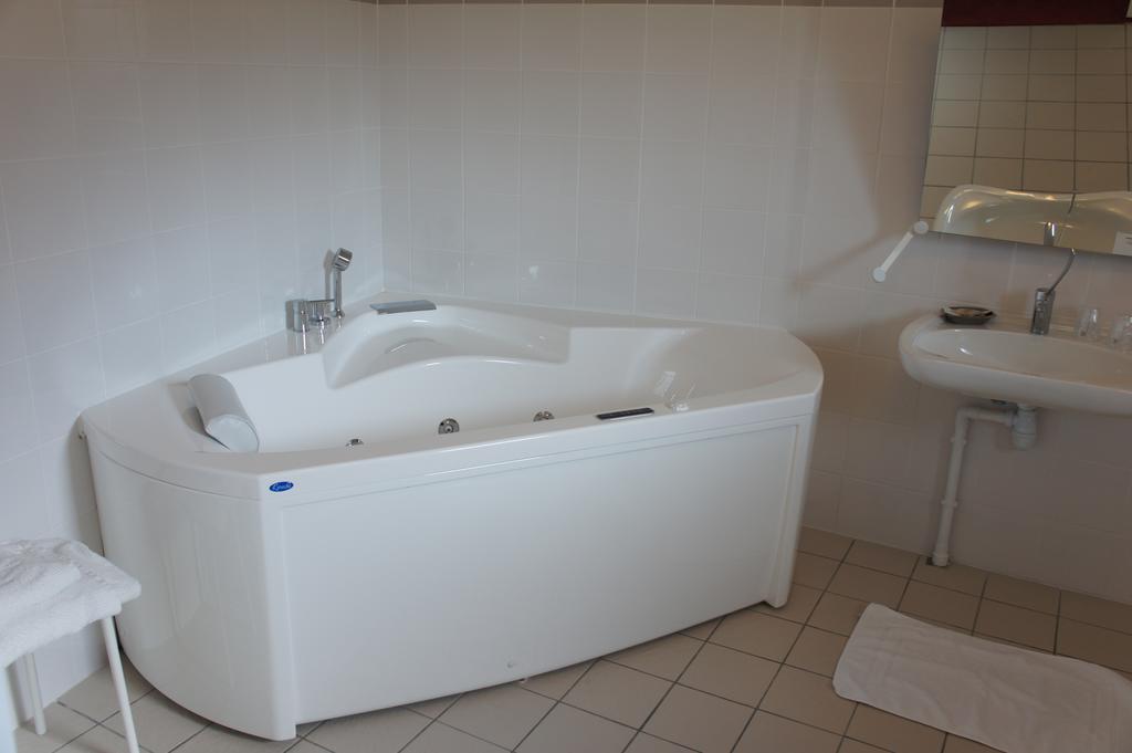Logis Hotel & Restaurant Du Chemin Des Dames Corbeny 外观 照片
